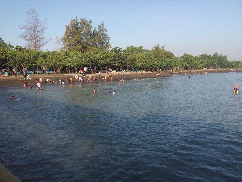 Wisata Pesisir: Pantai Purwahamba Indah Kabupaten Tegal