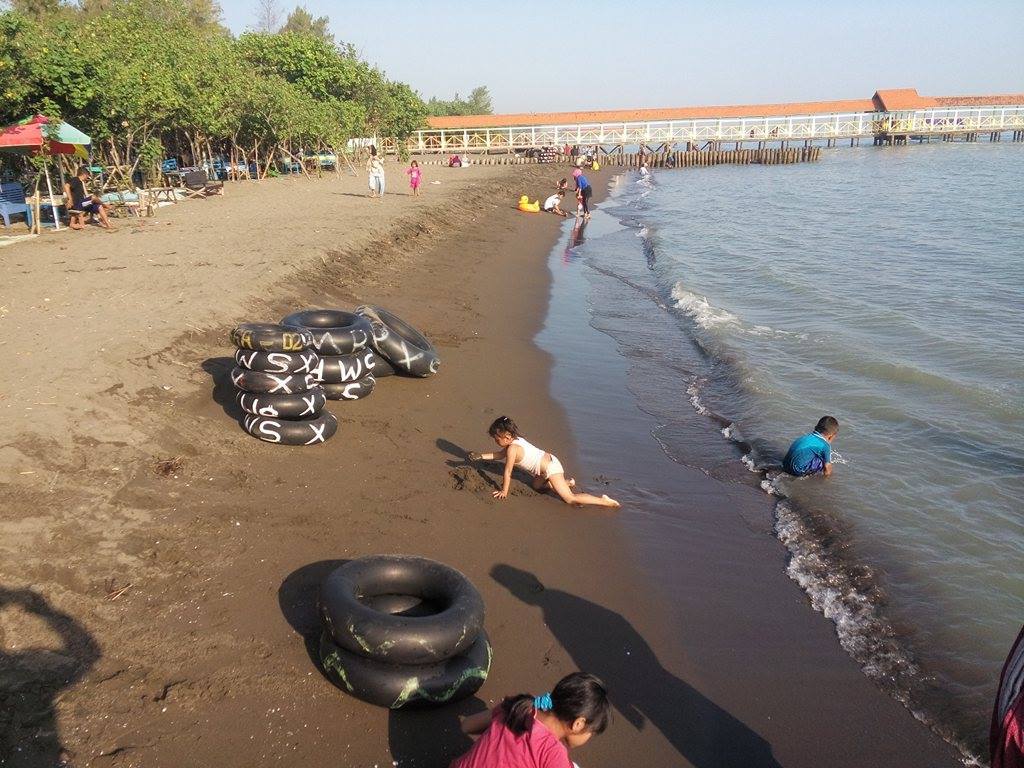 Wisata Pesisir: Pantai Purwahamba Indah Kabupaten Tegal